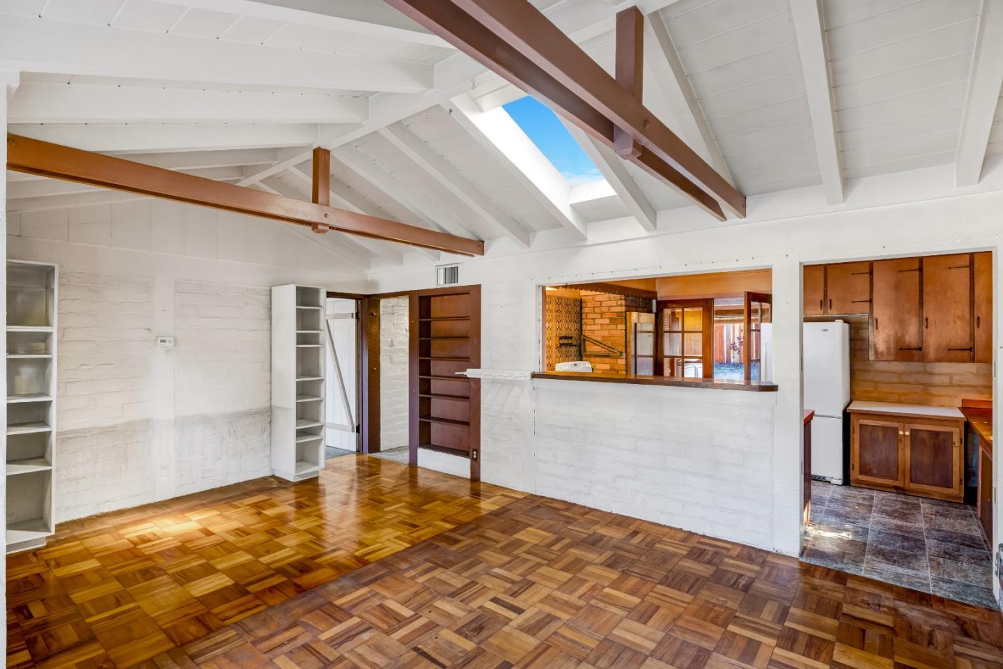 Detail Gallery Image 7 of 28 For 221 Pine Garden Ln, Pacific Grove,  CA 93950 - 2 Beds | 1 Baths