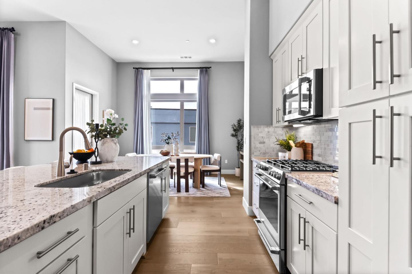 Detail Gallery Image 17 of 57 For 708 Thayer #404,  Foster City,  CA 94404 - 3 Beds | 2 Baths