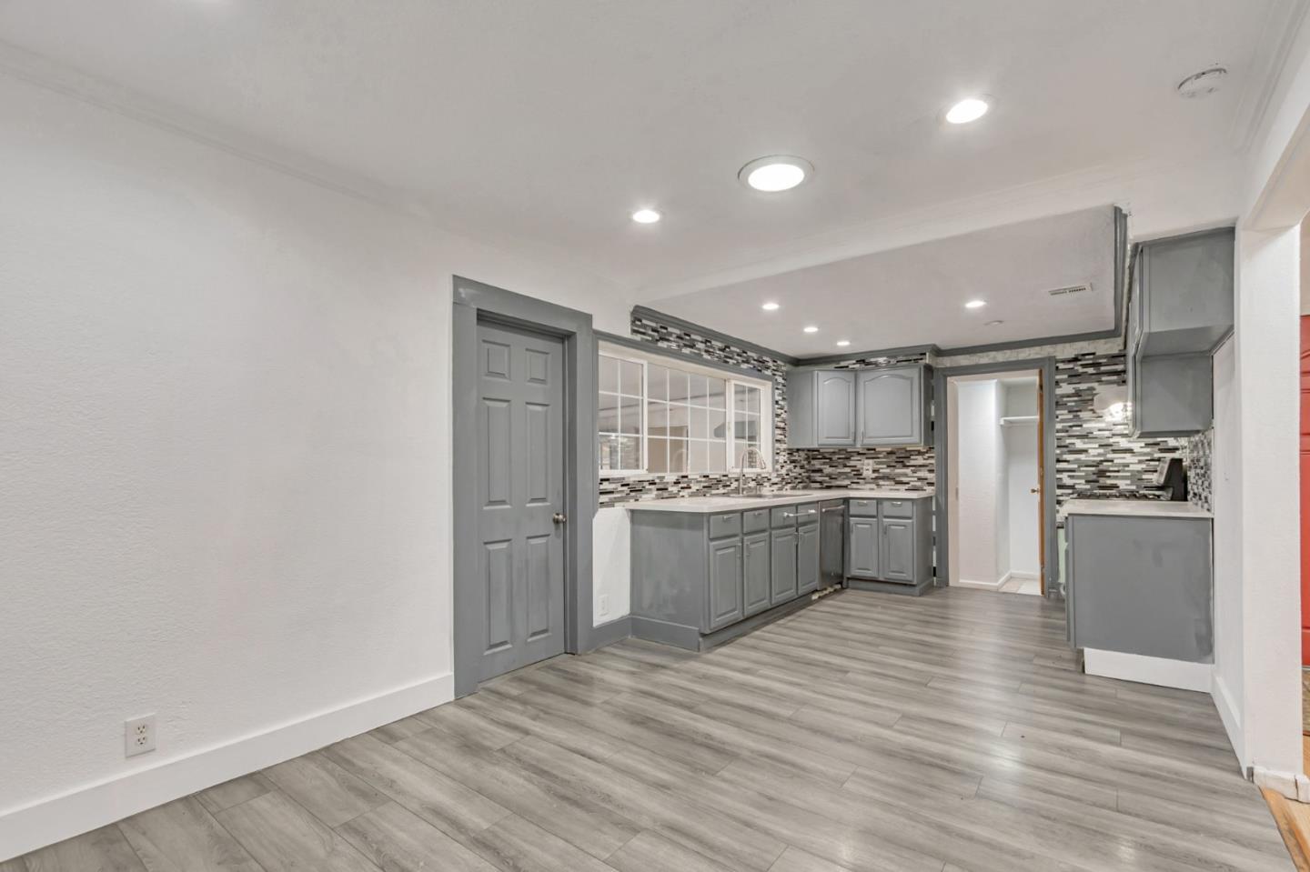 Detail Gallery Image 17 of 59 For 1087 Starlite Dr, Milpitas,  CA 95035 - 4 Beds | 2 Baths