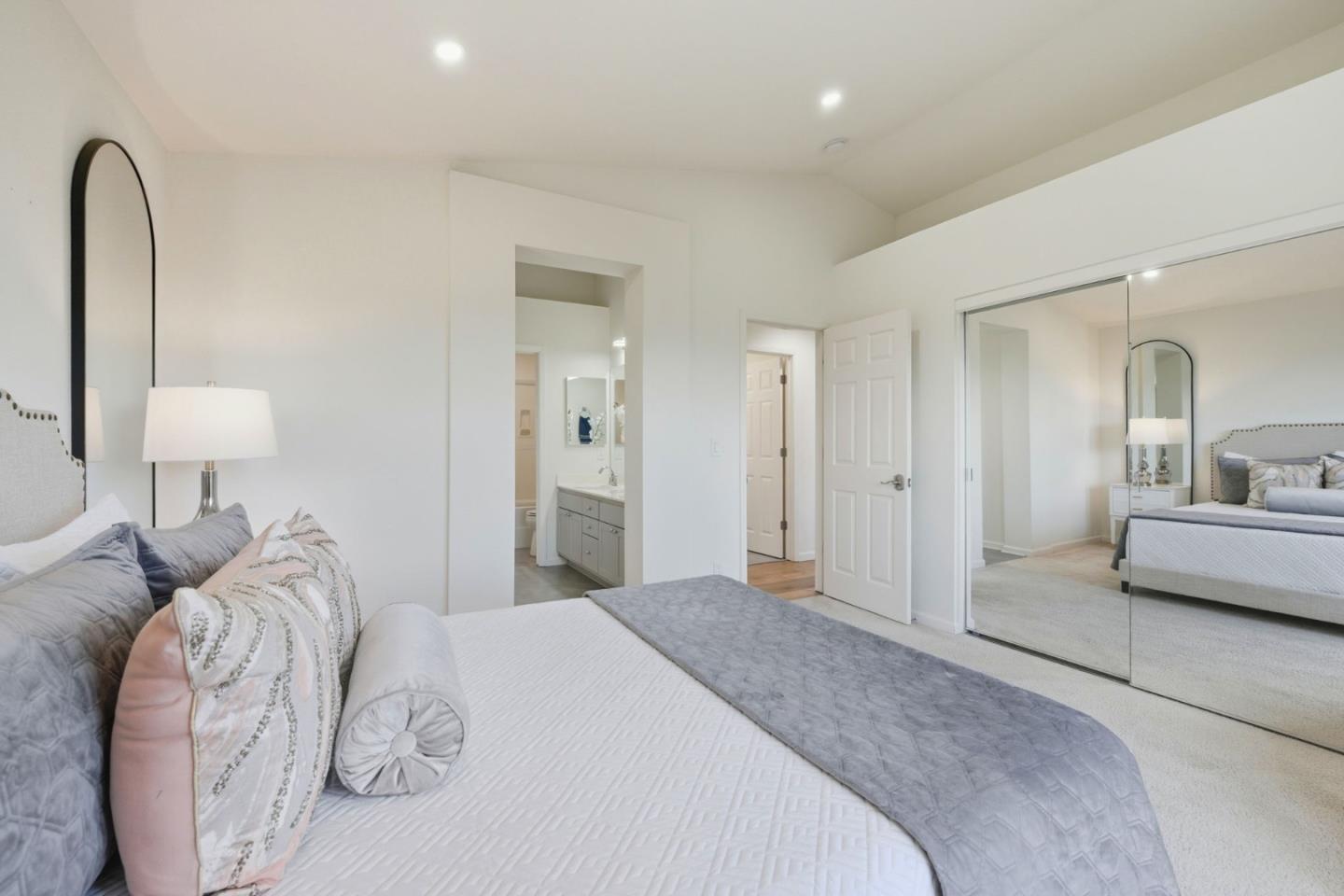 Detail Gallery Image 15 of 24 For 123 Positano Cir #406,  Redwood City,  CA 94065 - 2 Beds | 2 Baths