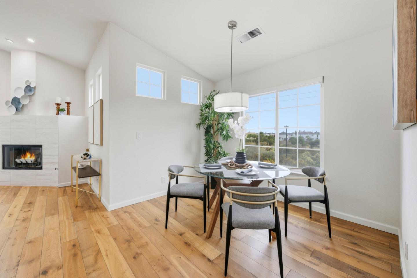 Detail Gallery Image 9 of 24 For 123 Positano Cir #406,  Redwood City,  CA 94065 - 2 Beds | 2 Baths