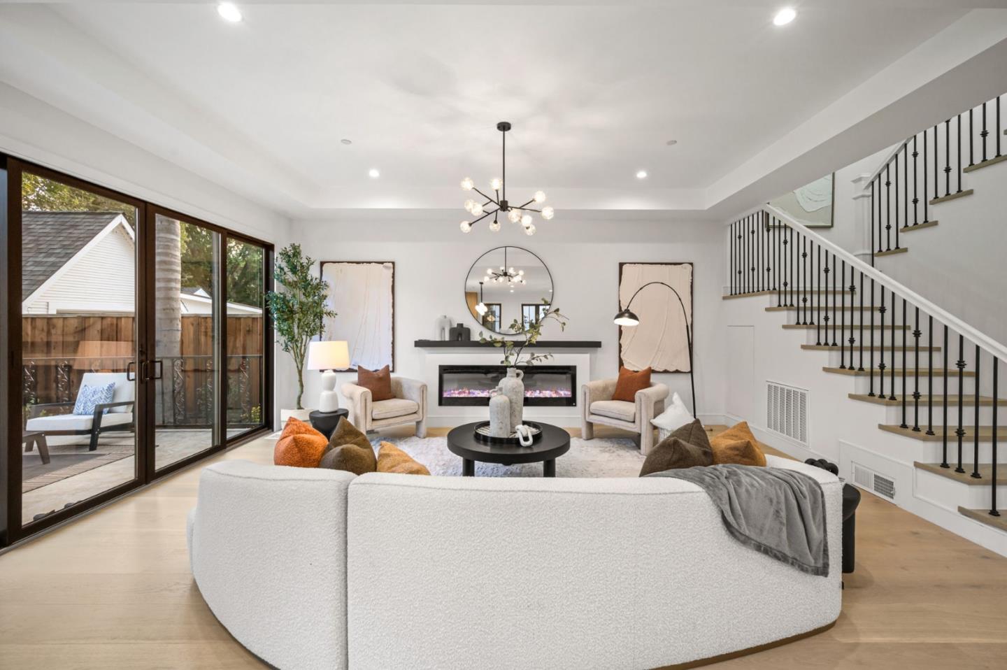 Detail Gallery Image 17 of 109 For 1124 Pine Ave, San Jose,  CA 95125 - 4 Beds | 4/1 Baths