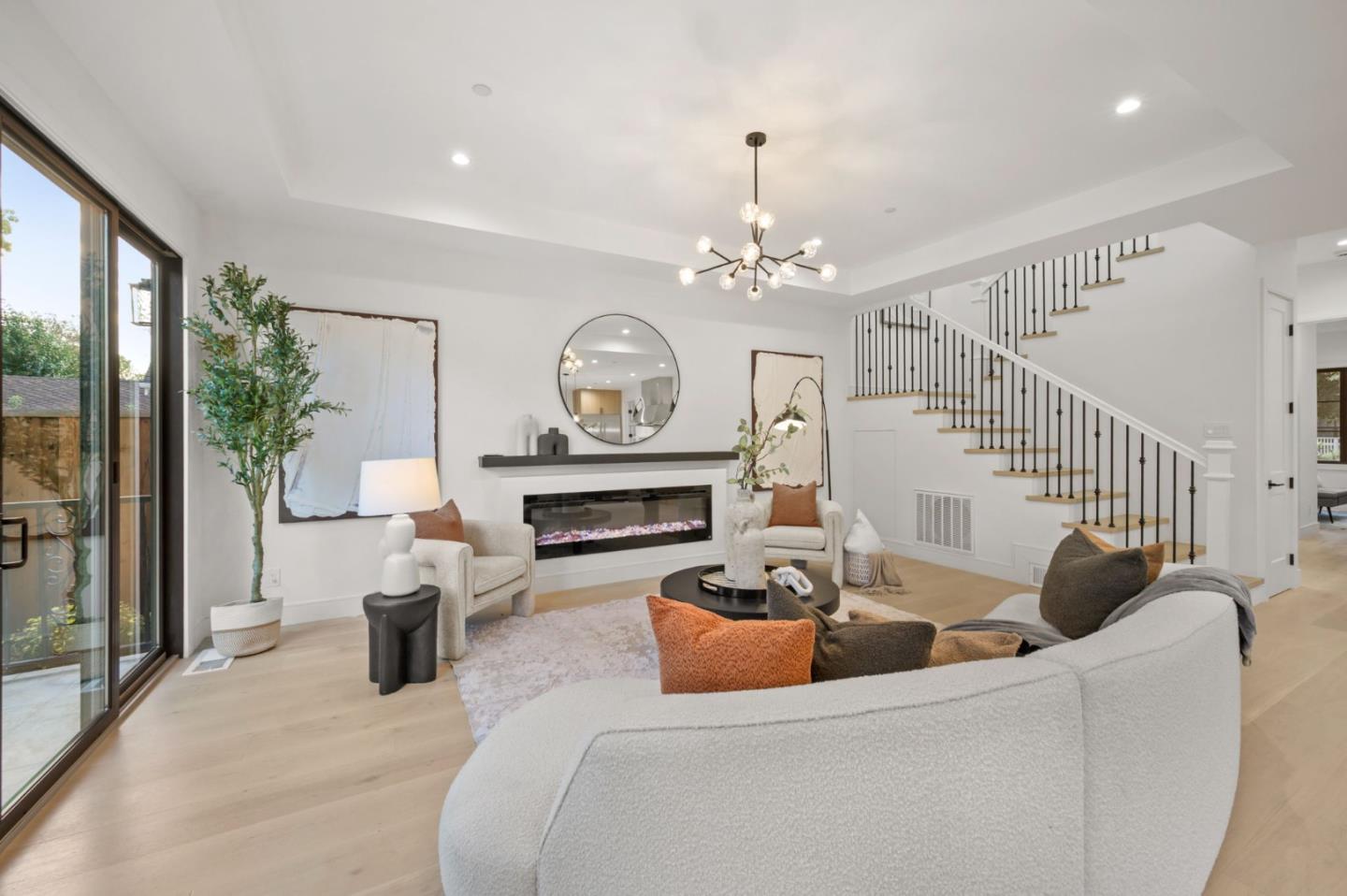 Detail Gallery Image 19 of 109 For 1124 Pine Ave, San Jose,  CA 95125 - 4 Beds | 4/1 Baths