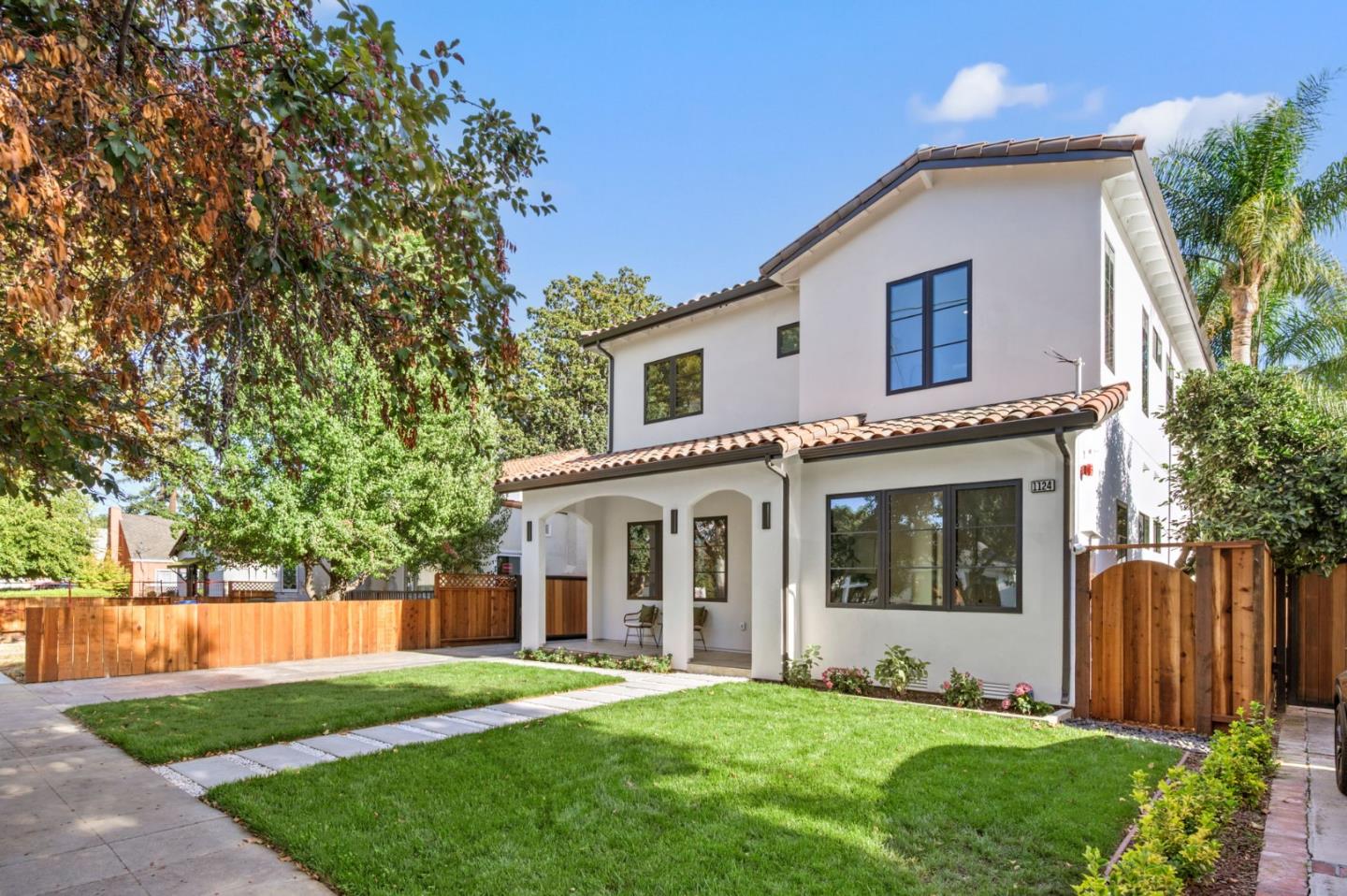 Detail Gallery Image 3 of 109 For 1124 Pine Ave, San Jose,  CA 95125 - 4 Beds | 4/1 Baths