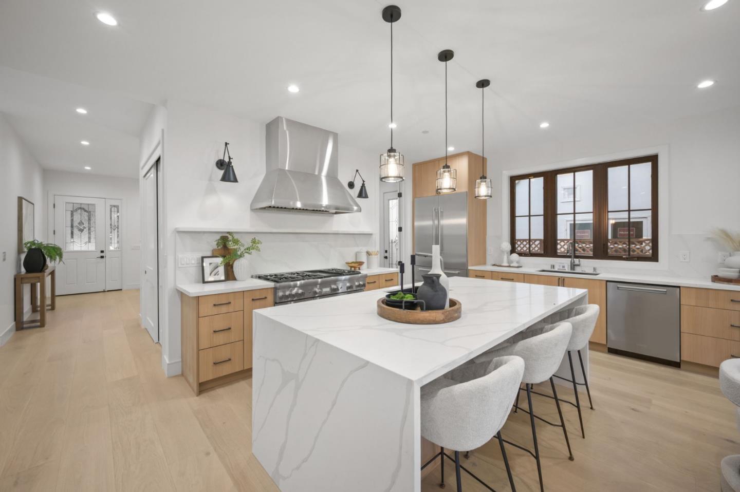 Detail Gallery Image 6 of 109 For 1124 Pine Ave, San Jose,  CA 95125 - 4 Beds | 4/1 Baths