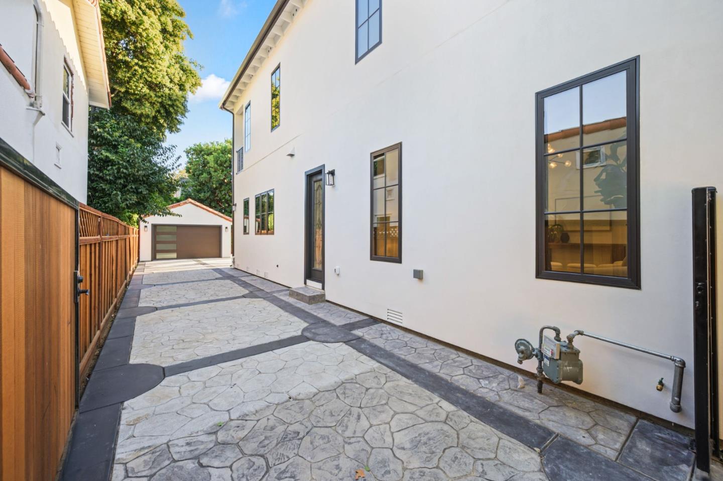 Detail Gallery Image 82 of 109 For 1124 Pine Ave, San Jose,  CA 95125 - 4 Beds | 4/1 Baths