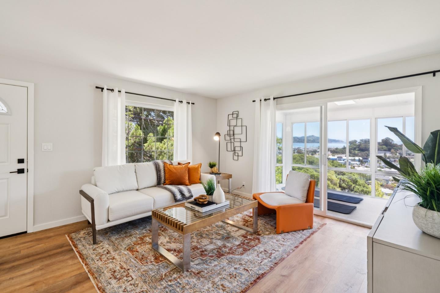 Detail Gallery Image 12 of 38 For 54 Buckelew, Sausalito,  CA 94965 - 4 Beds | 2 Baths