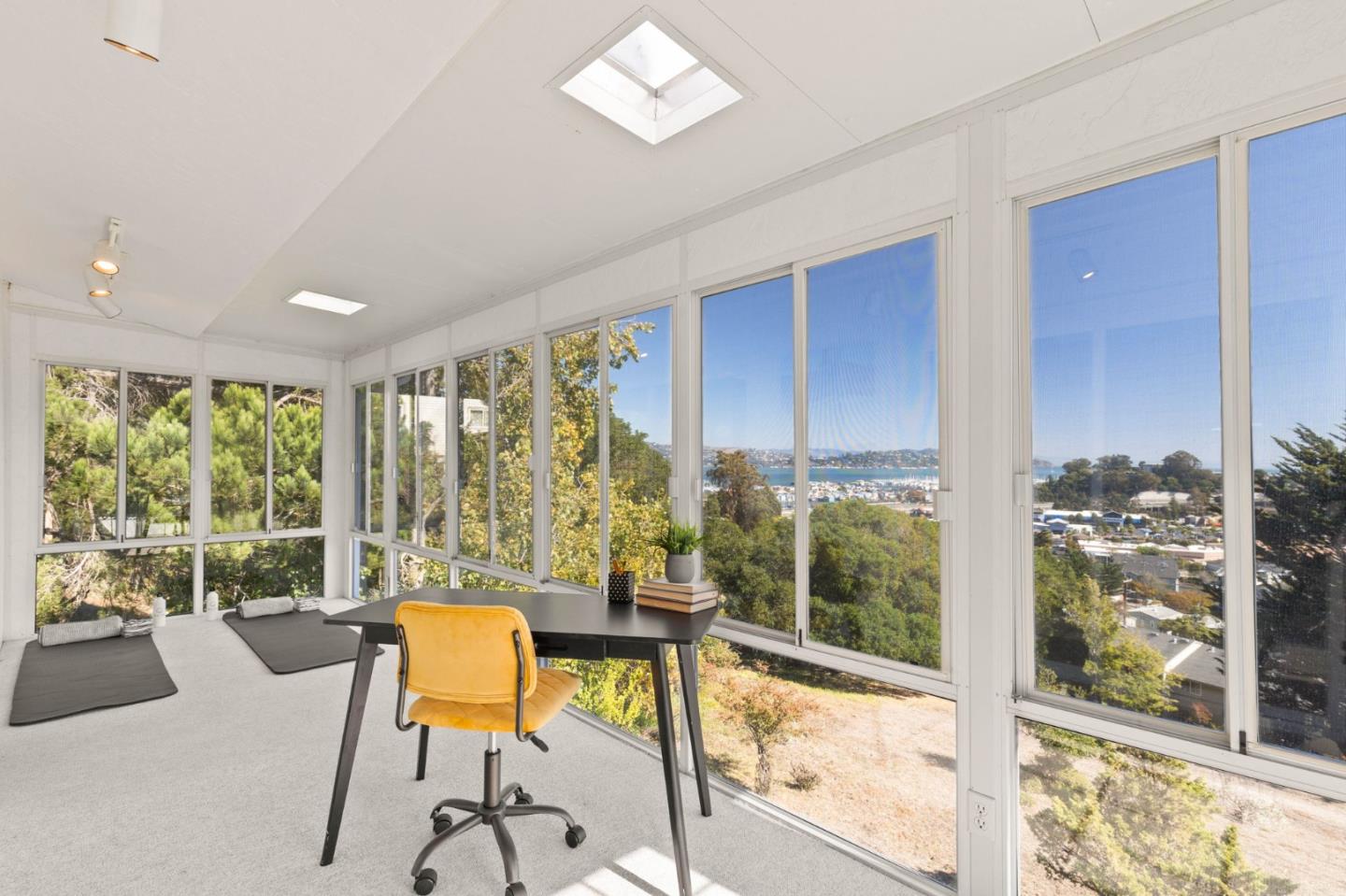 Detail Gallery Image 14 of 38 For 54 Buckelew, Sausalito,  CA 94965 - 4 Beds | 2 Baths