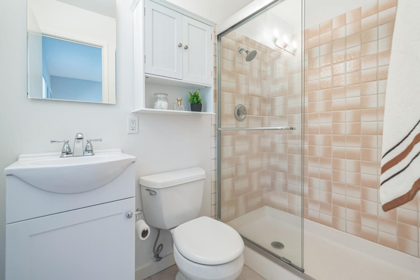 Detail Gallery Image 27 of 38 For 54 Buckelew, Sausalito,  CA 94965 - 4 Beds | 2 Baths