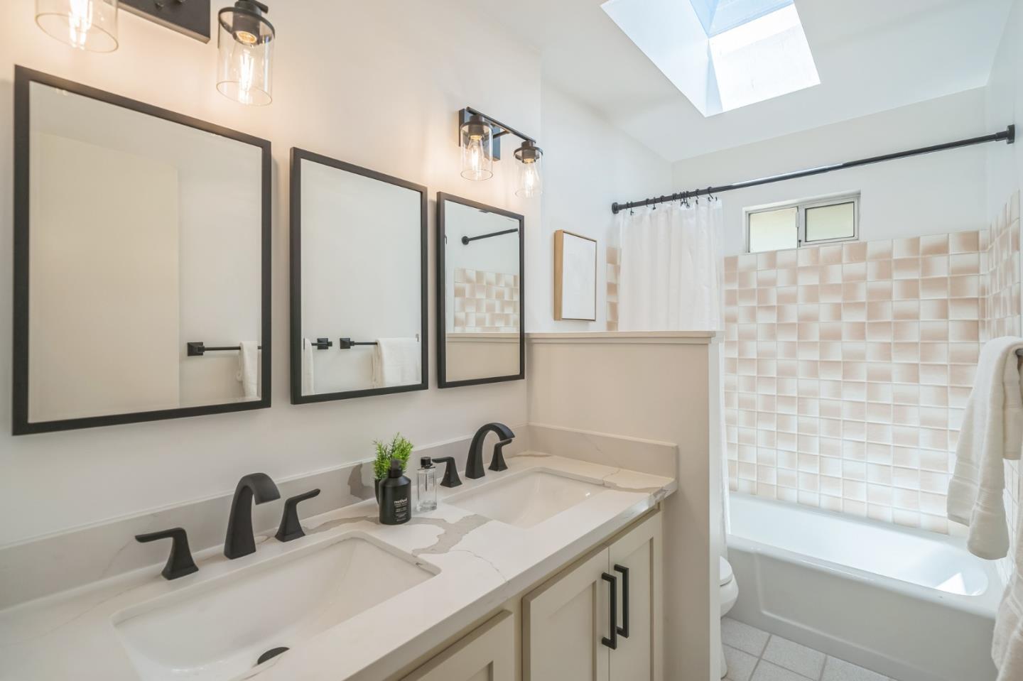 Detail Gallery Image 31 of 38 For 54 Buckelew, Sausalito,  CA 94965 - 4 Beds | 2 Baths