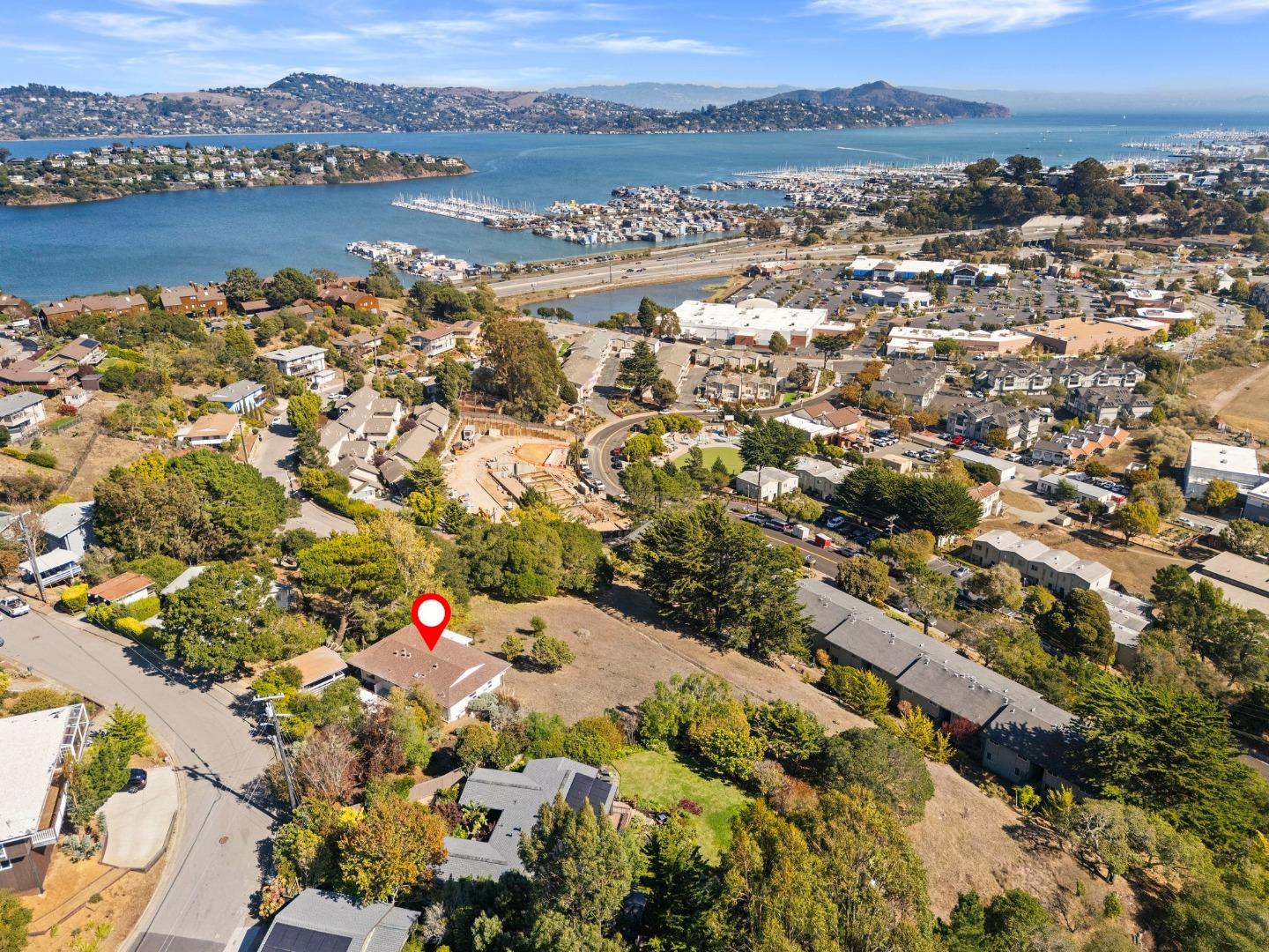 Detail Gallery Image 35 of 38 For 54 Buckelew, Sausalito,  CA 94965 - 4 Beds | 2 Baths
