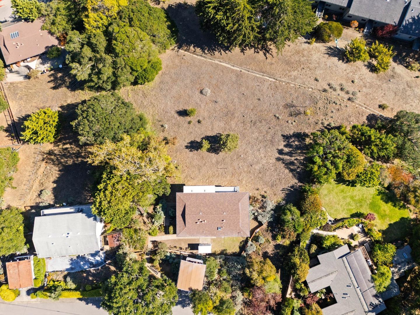 Detail Gallery Image 8 of 38 For 54 Buckelew, Sausalito,  CA 94965 - 4 Beds | 2 Baths