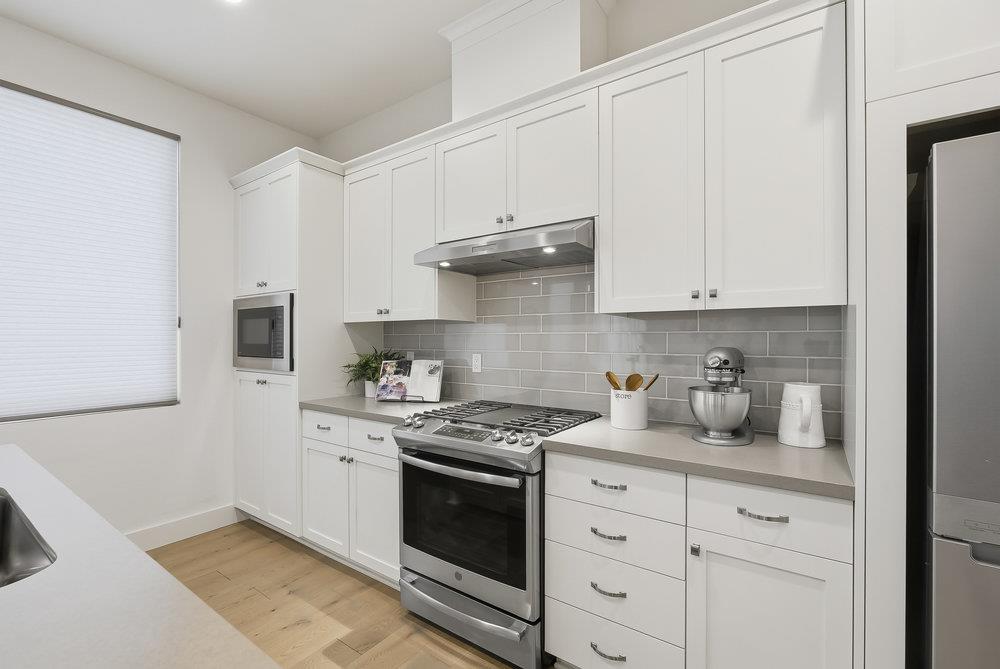 Detail Gallery Image 15 of 41 For 254 Terraine St, San Jose,  CA 95110 - 2 Beds | 2/1 Baths