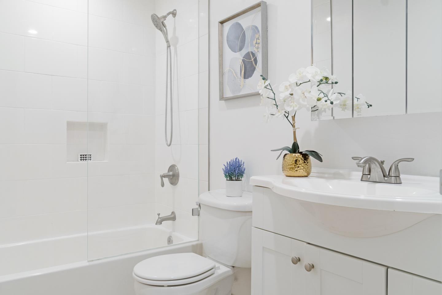 Detail Gallery Image 9 of 23 For 902 Peninsula Ave #205,  San Mateo,  CA 94401 - 1 Beds | 1 Baths