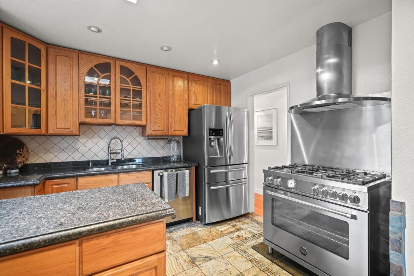 Detail Gallery Image 12 of 36 For 1364 Linton St, San Leandro,  CA 94577 - 3 Beds | 1 Baths