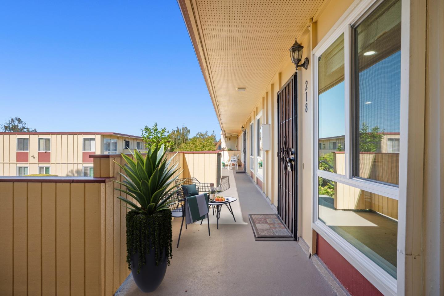 Detail Gallery Image 16 of 20 For 3045 Los Prados St #218,  San Mateo,  CA 94403 - 2 Beds | 2 Baths