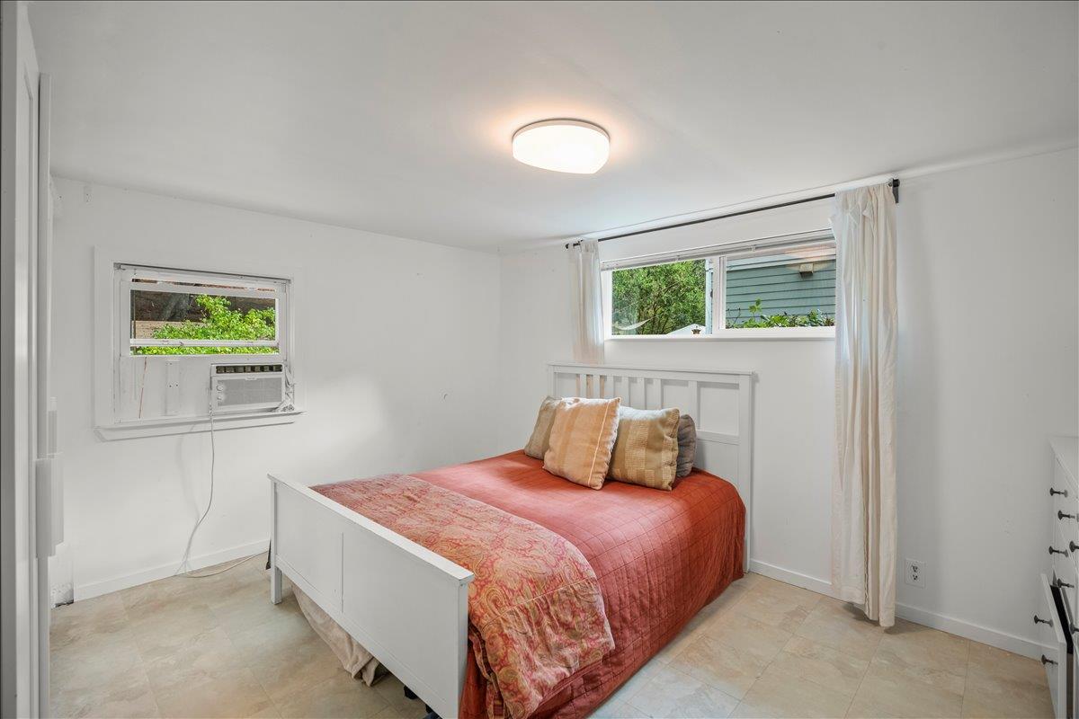 Detail Gallery Image 11 of 26 For 2934 San Juan Blvd, Belmont,  CA 94002 - 2 Beds | 1 Baths