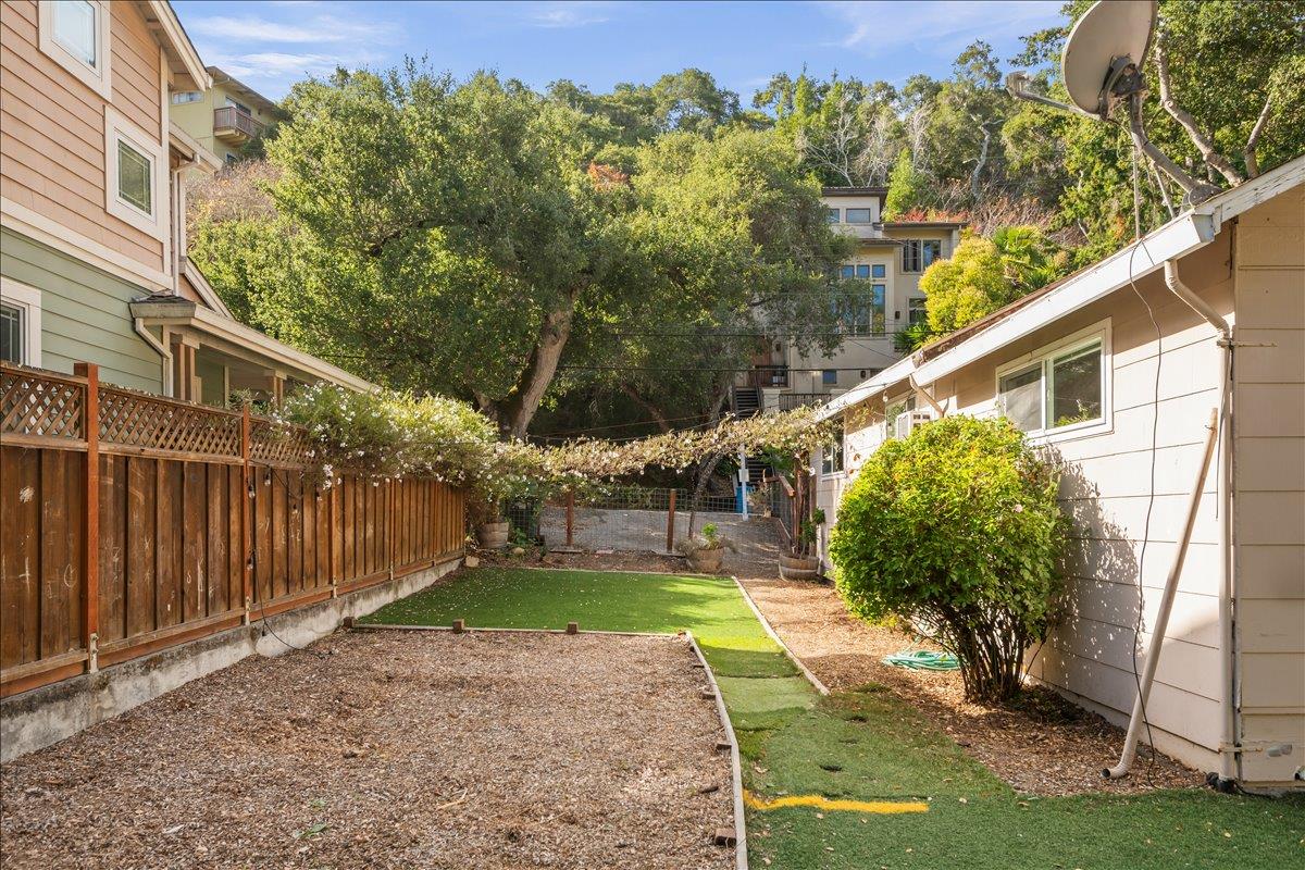 Detail Gallery Image 16 of 26 For 2934 San Juan Blvd, Belmont,  CA 94002 - 2 Beds | 1 Baths