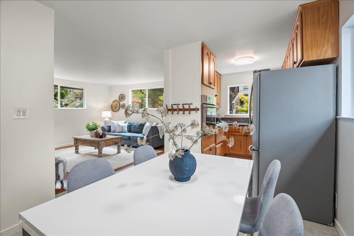 Detail Gallery Image 8 of 26 For 2934 San Juan Blvd, Belmont,  CA 94002 - 2 Beds | 1 Baths