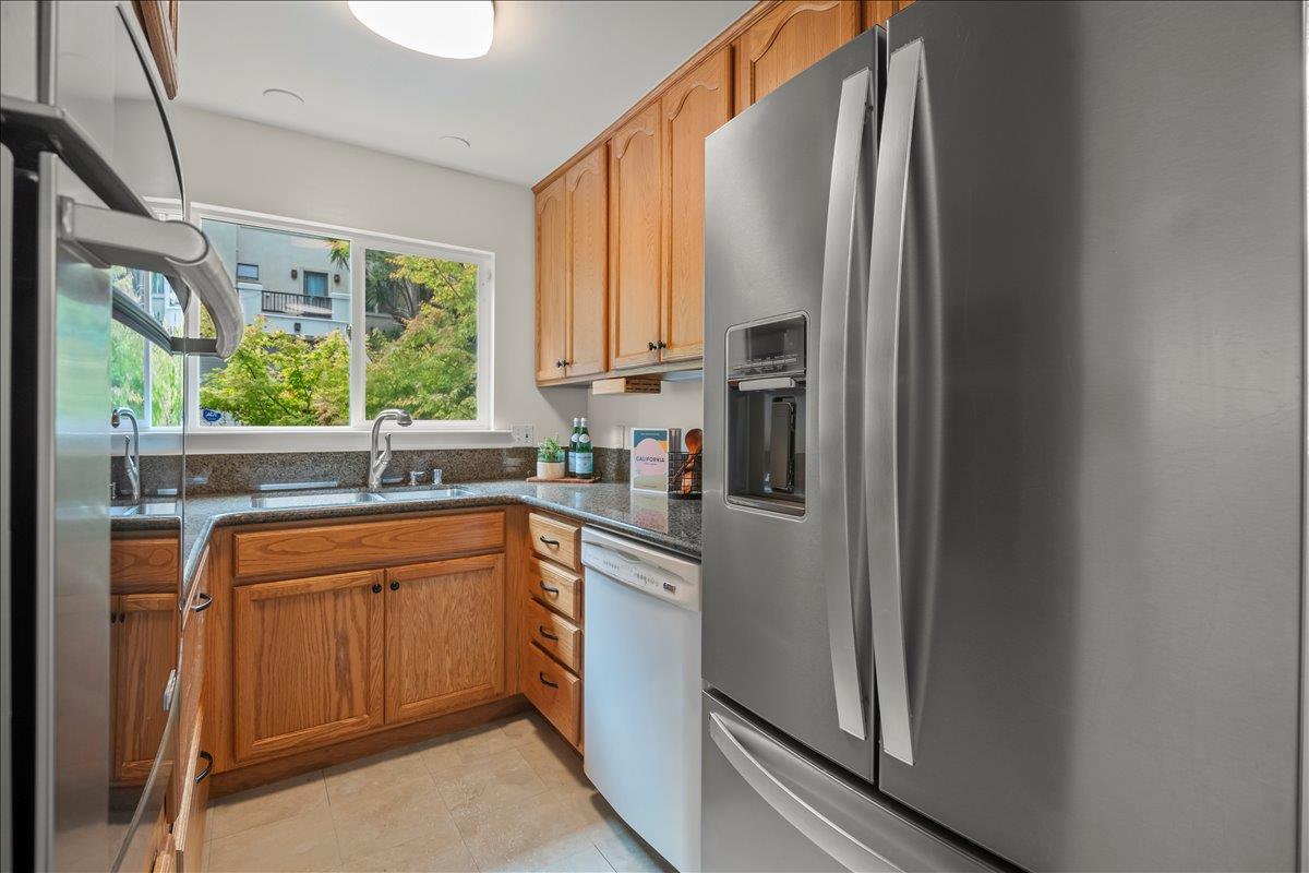 Detail Gallery Image 9 of 26 For 2934 San Juan Blvd, Belmont,  CA 94002 - 2 Beds | 1 Baths