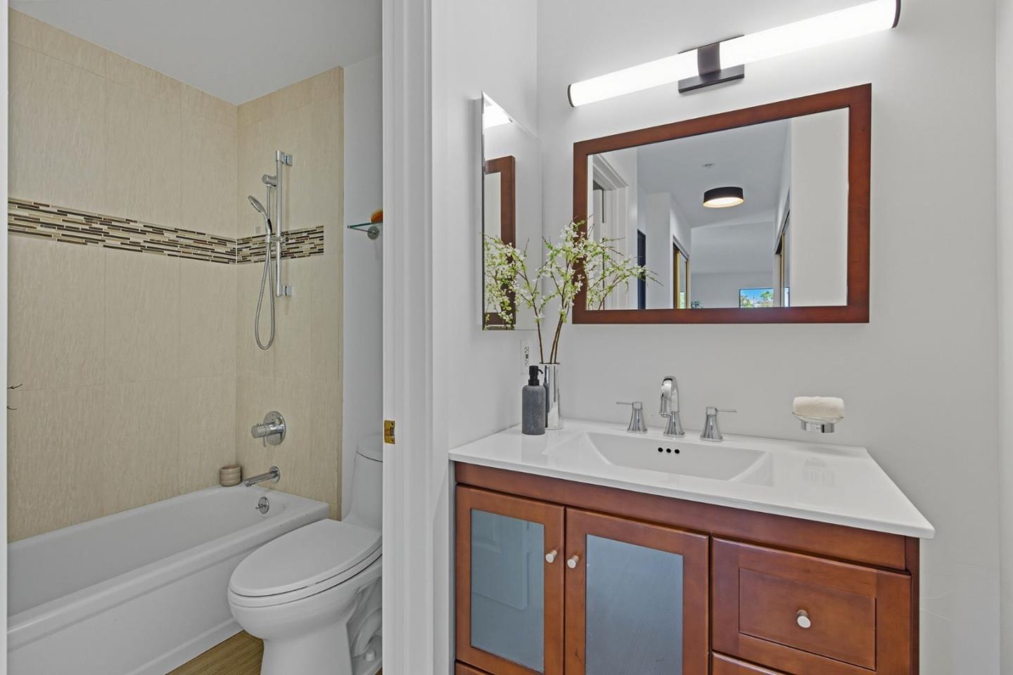 Detail Gallery Image 19 of 37 For 35 W 20th Ave #113,  San Mateo,  CA 94403 - 2 Beds | 2 Baths