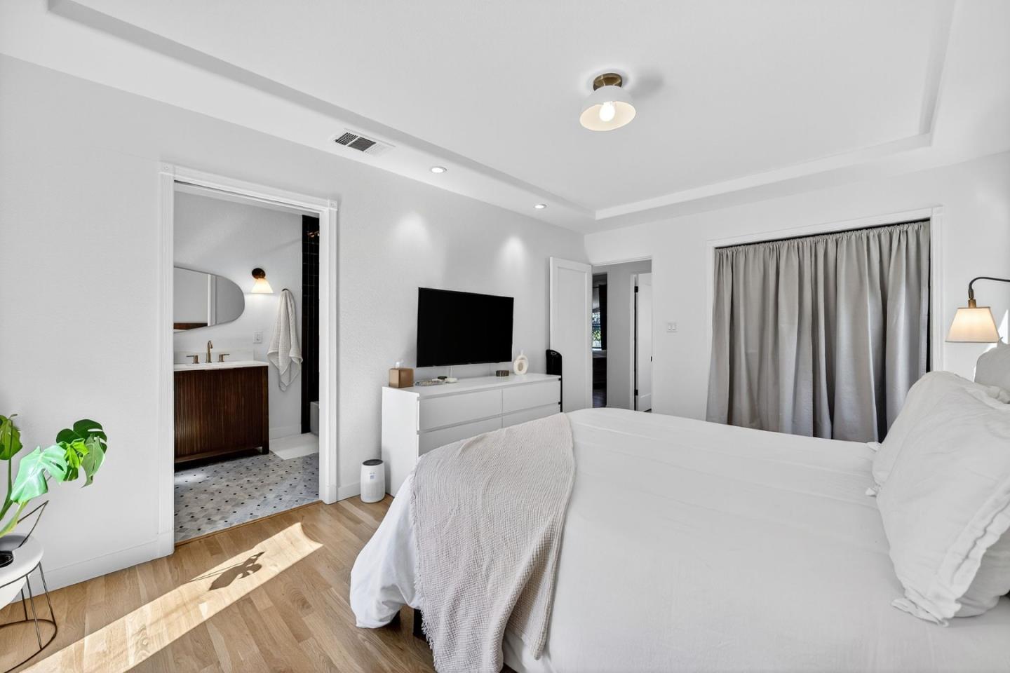 Detail Gallery Image 12 of 28 For 916 Melrose Ave, Santa Cruz,  CA 95062 - 2 Beds | 2 Baths