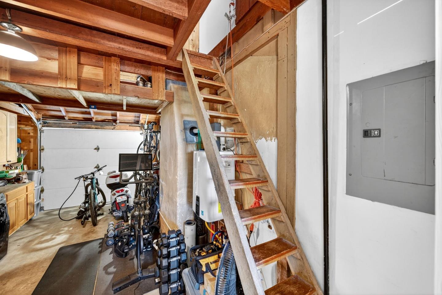 Detail Gallery Image 19 of 28 For 916 Melrose Ave, Santa Cruz,  CA 95062 - 2 Beds | 2 Baths