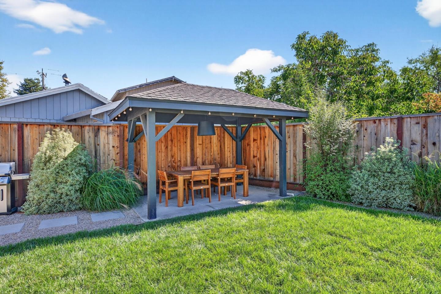 Detail Gallery Image 24 of 28 For 916 Melrose Ave, Santa Cruz,  CA 95062 - 2 Beds | 2 Baths