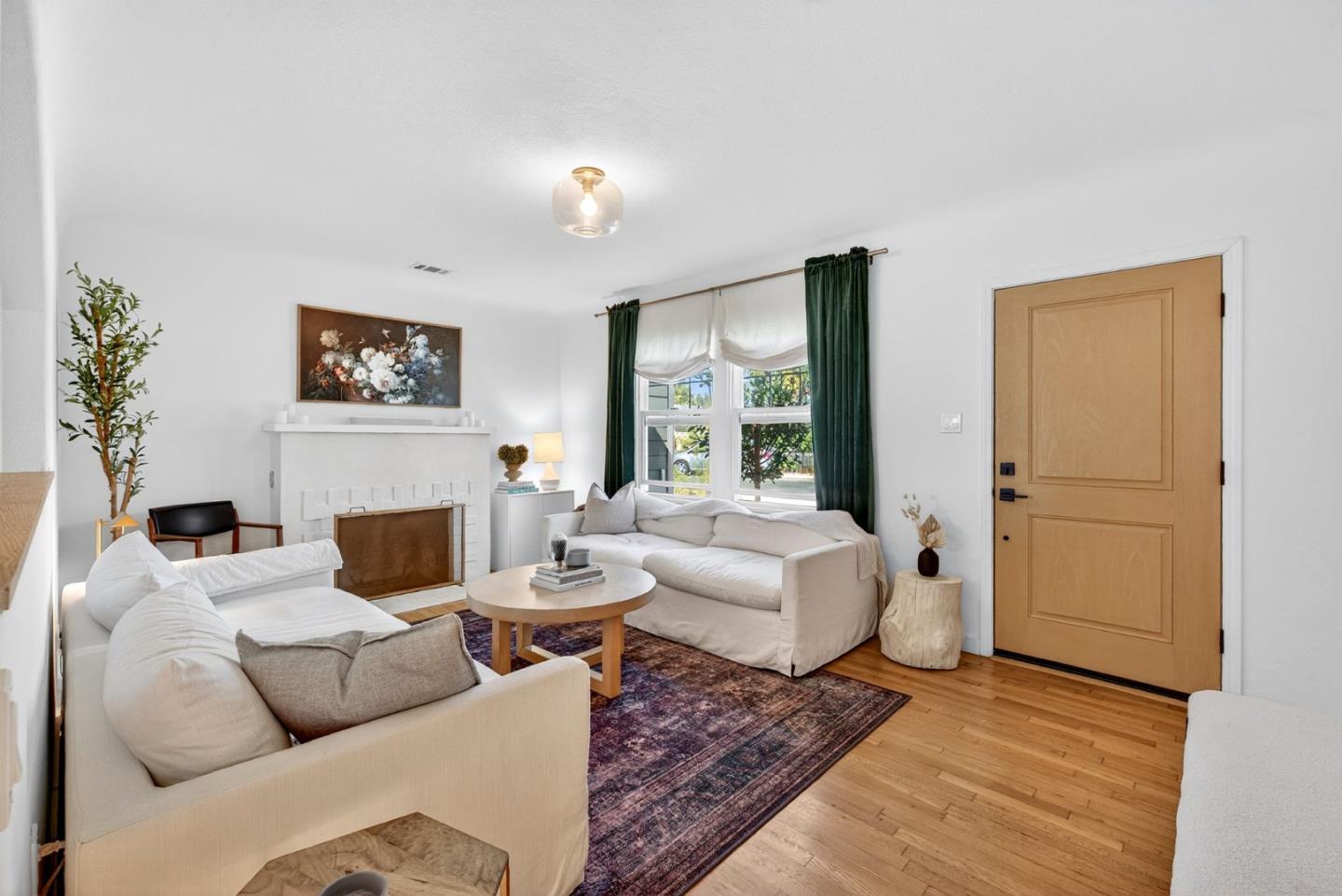 Detail Gallery Image 4 of 28 For 916 Melrose Ave, Santa Cruz,  CA 95062 - 2 Beds | 2 Baths