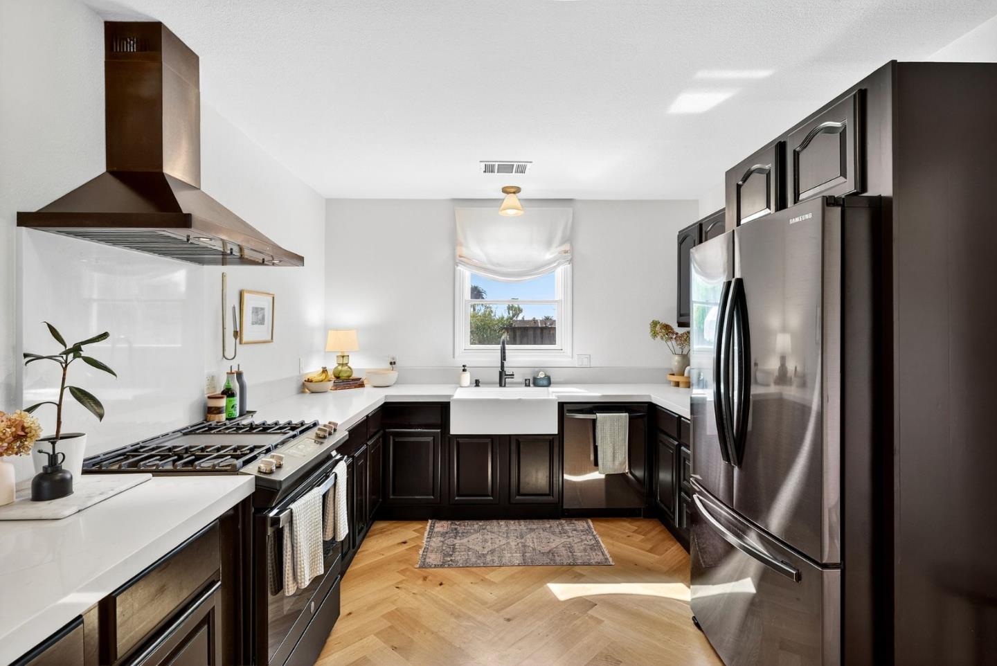 Detail Gallery Image 7 of 28 For 916 Melrose Ave, Santa Cruz,  CA 95062 - 2 Beds | 2 Baths