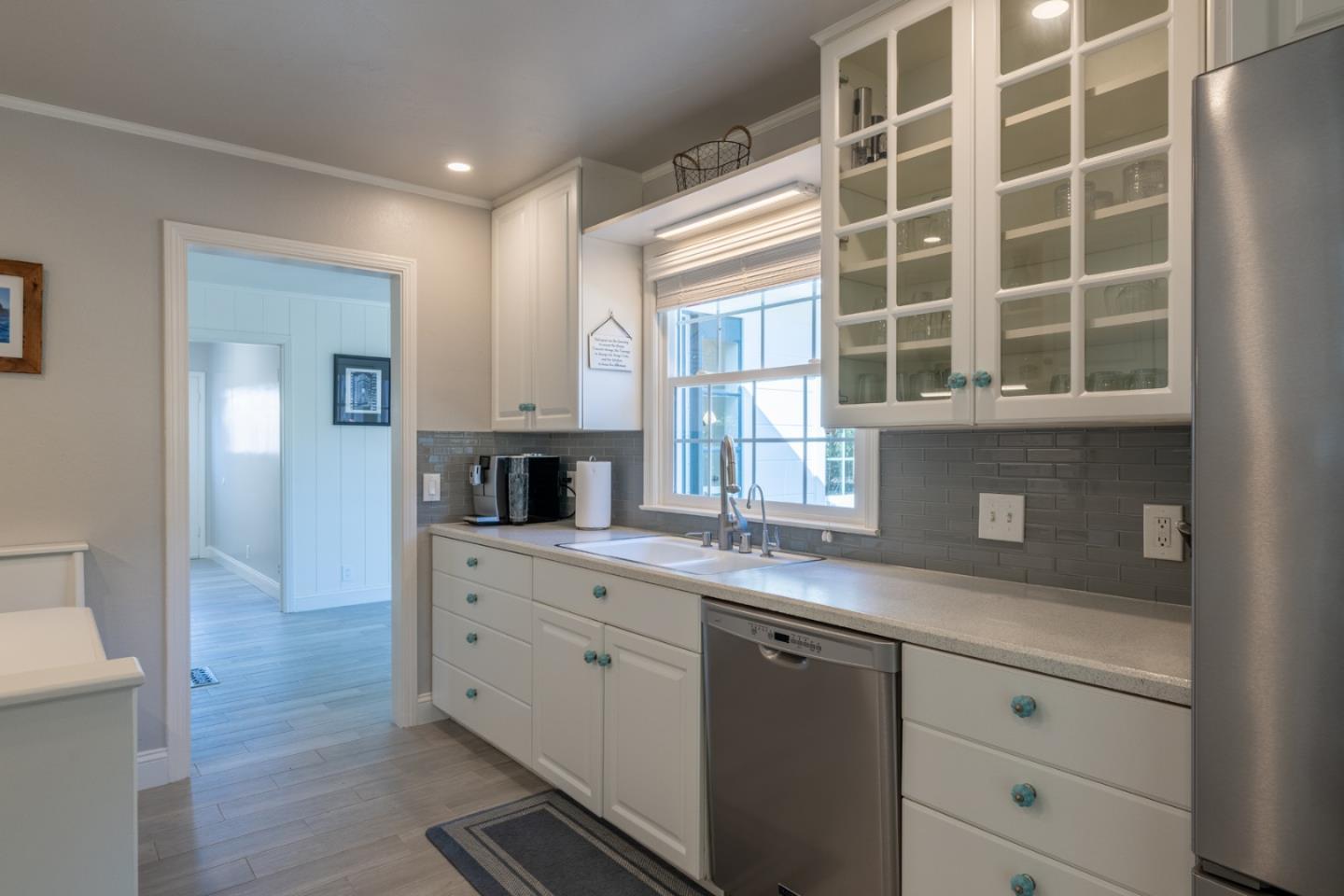 Detail Gallery Image 10 of 32 For 1043 Mission Rd, Pebble Beach,  CA 93953 - 4 Beds | 2/1 Baths