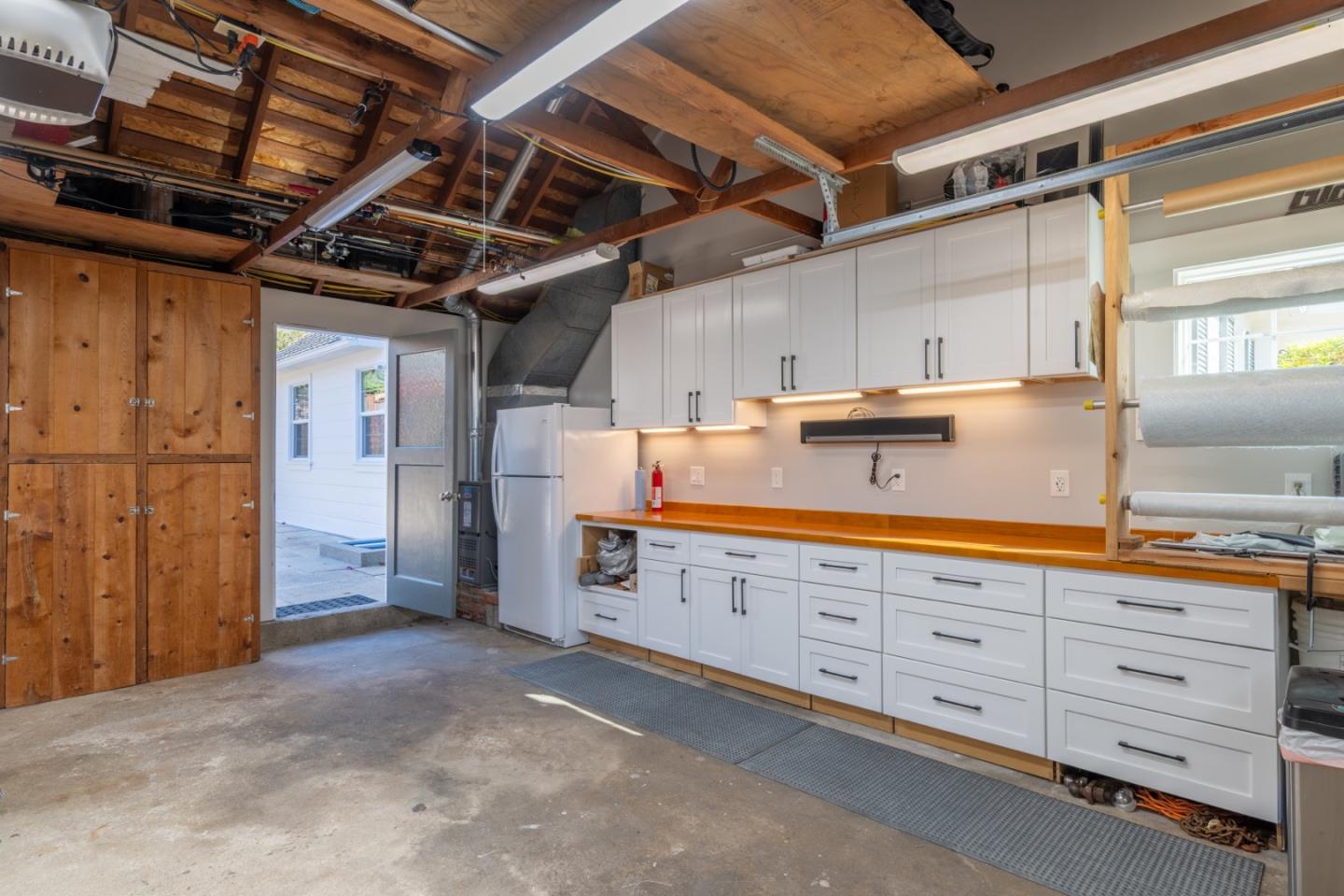 Detail Gallery Image 24 of 32 For 1043 Mission Rd, Pebble Beach,  CA 93953 - 4 Beds | 2/1 Baths