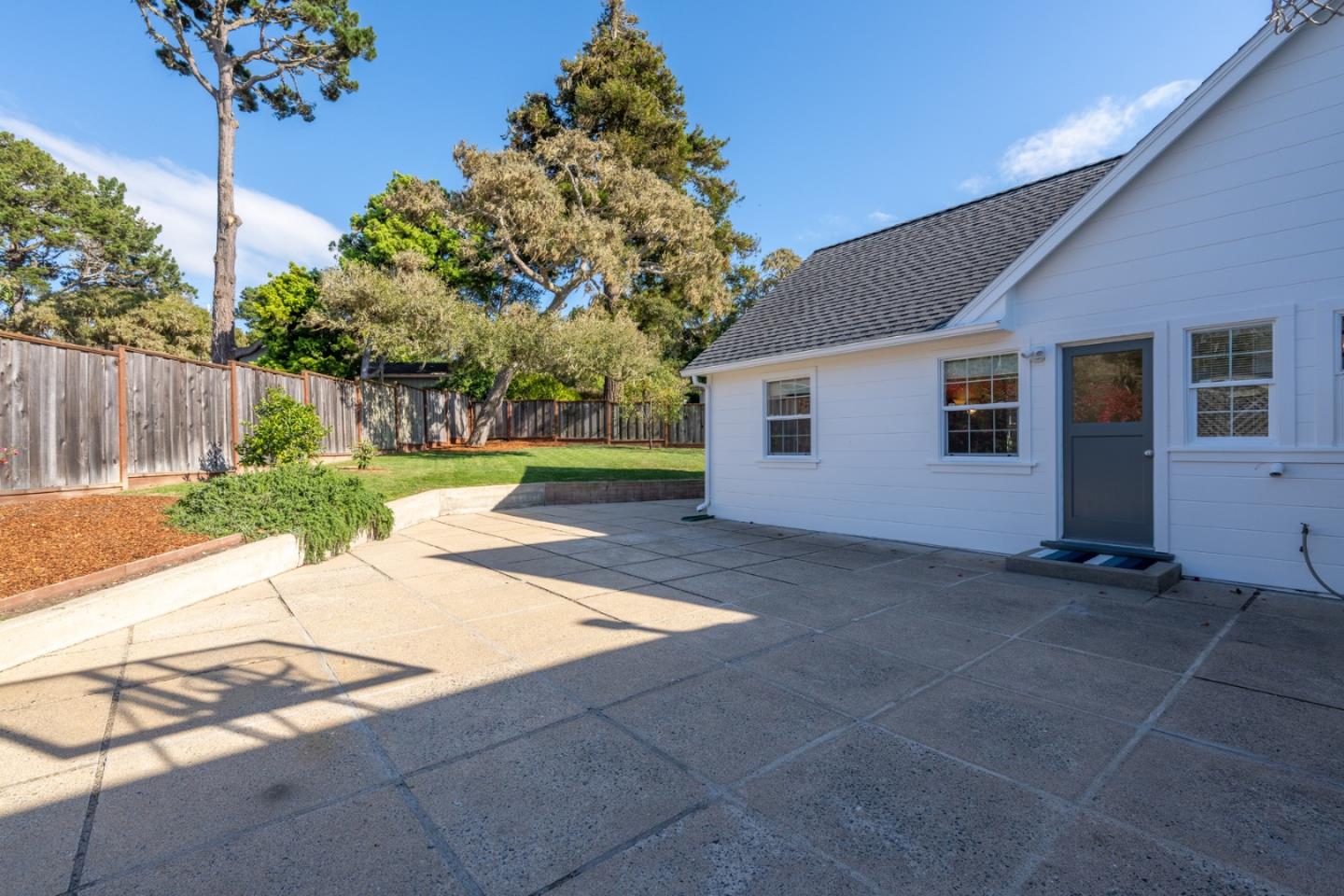 Detail Gallery Image 28 of 32 For 1043 Mission Rd, Pebble Beach,  CA 93953 - 4 Beds | 2/1 Baths