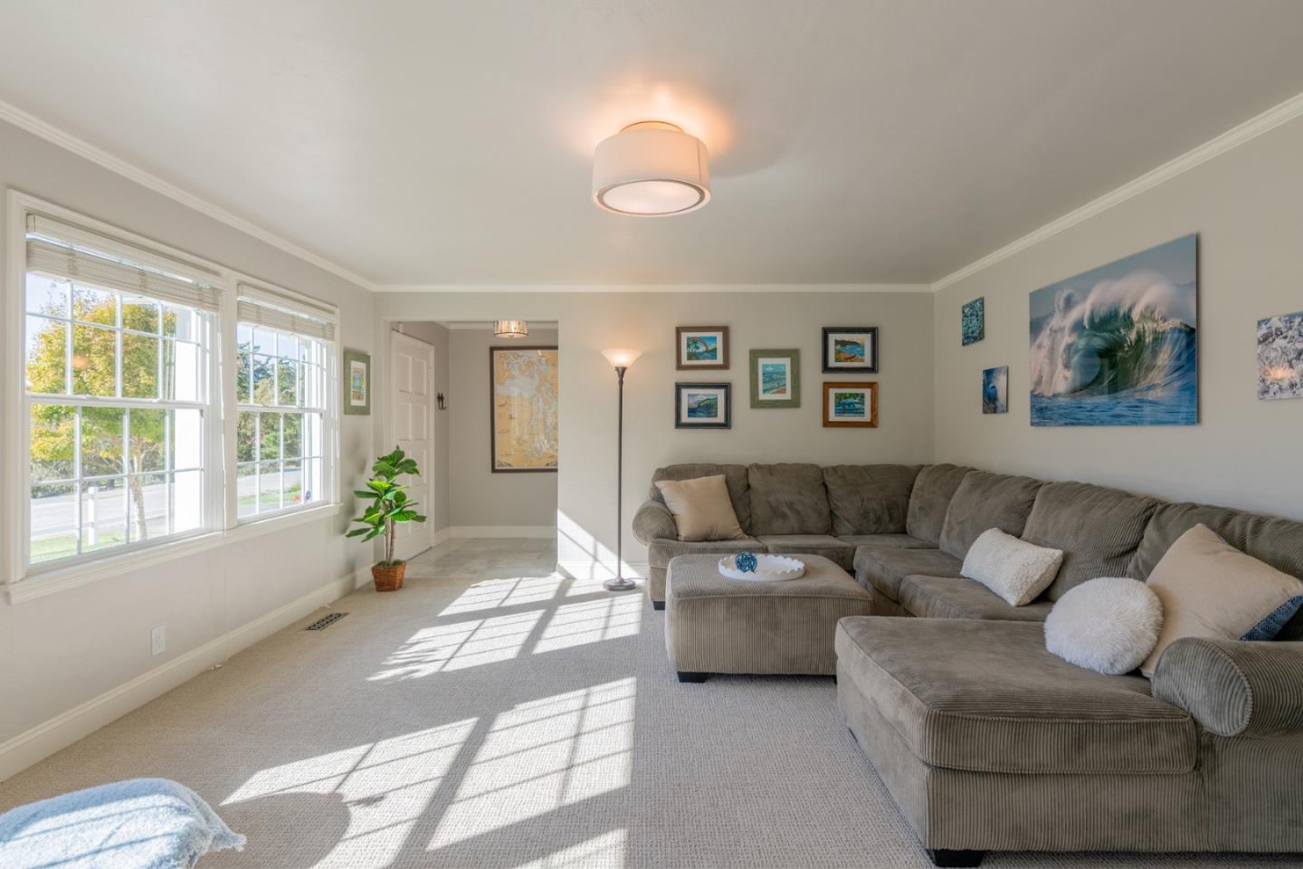 Detail Gallery Image 6 of 32 For 1043 Mission Rd, Pebble Beach,  CA 93953 - 4 Beds | 2/1 Baths