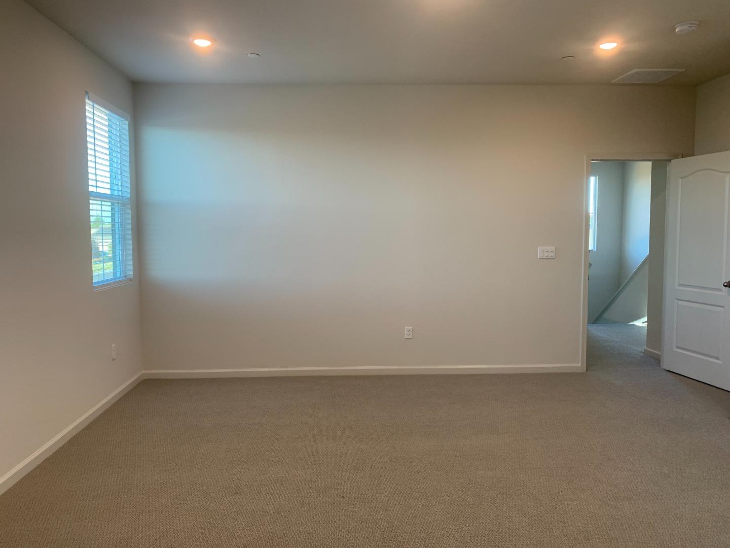 Detail Gallery Image 12 of 29 For 1140 Morningside Pl, Dixon,  CA 95620 - 5 Beds | 3 Baths