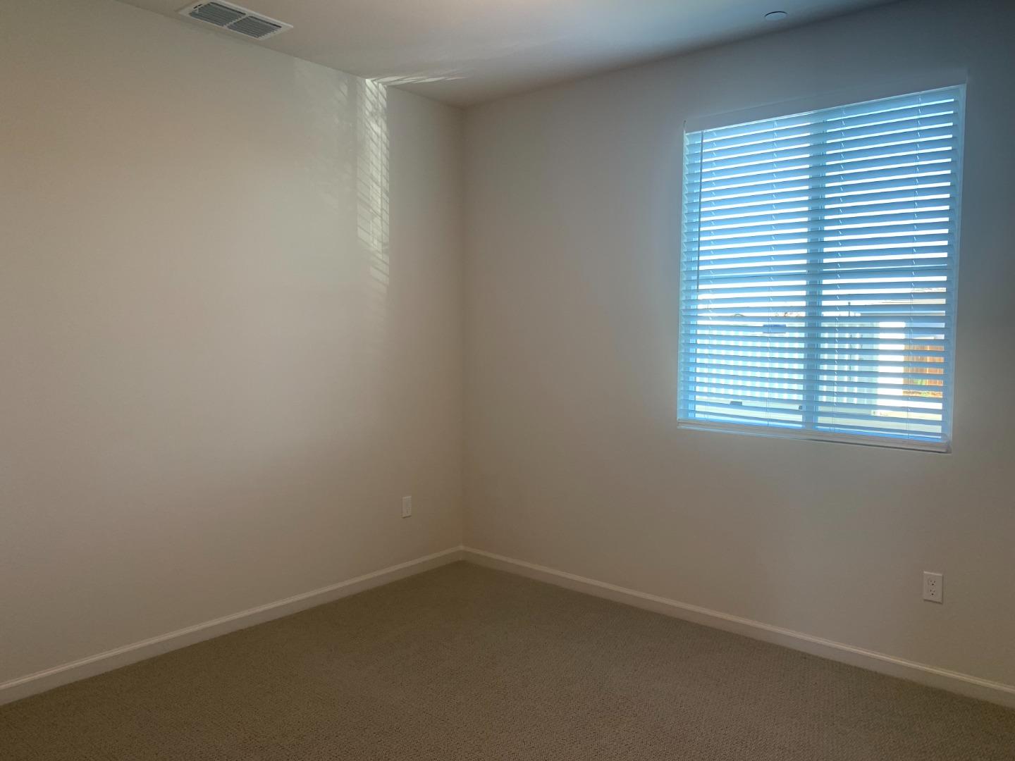 Detail Gallery Image 15 of 29 For 1140 Morningside Pl, Dixon,  CA 95620 - 5 Beds | 3 Baths