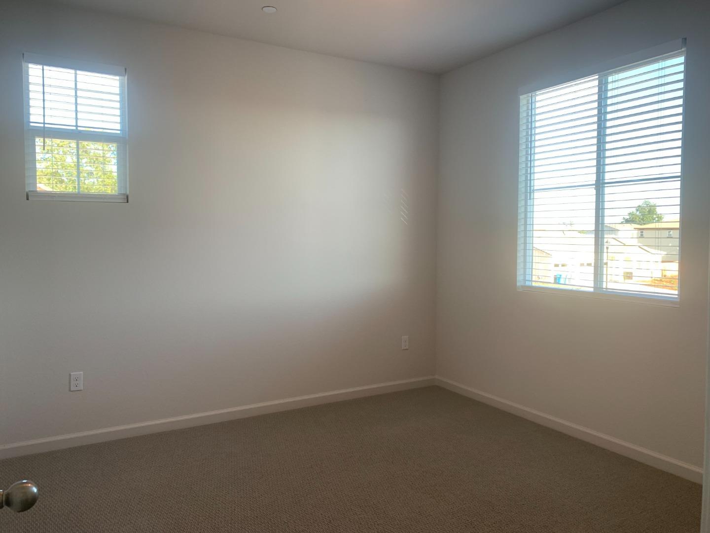 Detail Gallery Image 18 of 29 For 1140 Morningside Pl, Dixon,  CA 95620 - 5 Beds | 3 Baths