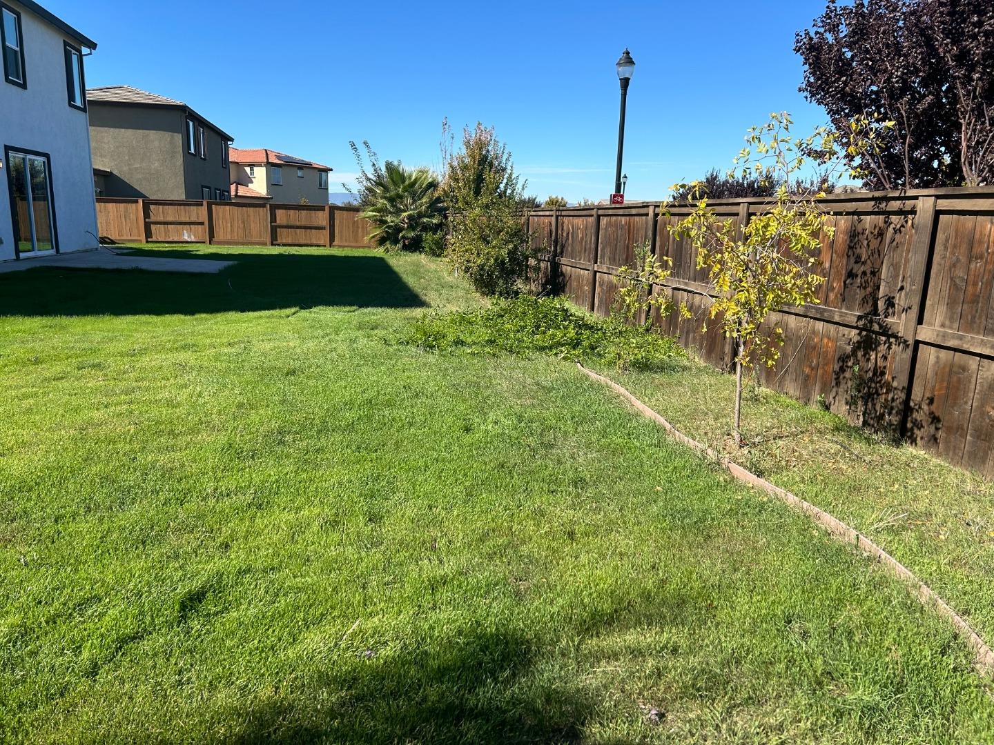 Detail Gallery Image 25 of 29 For 1140 Morningside Pl, Dixon,  CA 95620 - 5 Beds | 3 Baths