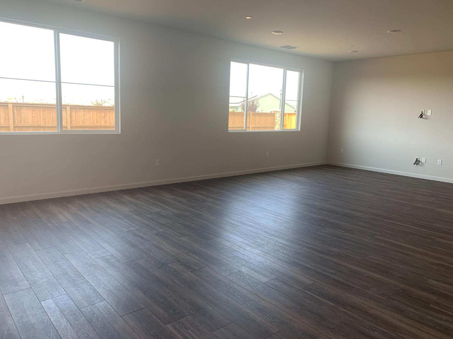 Detail Gallery Image 8 of 29 For 1140 Morningside Pl, Dixon,  CA 95620 - 5 Beds | 3 Baths