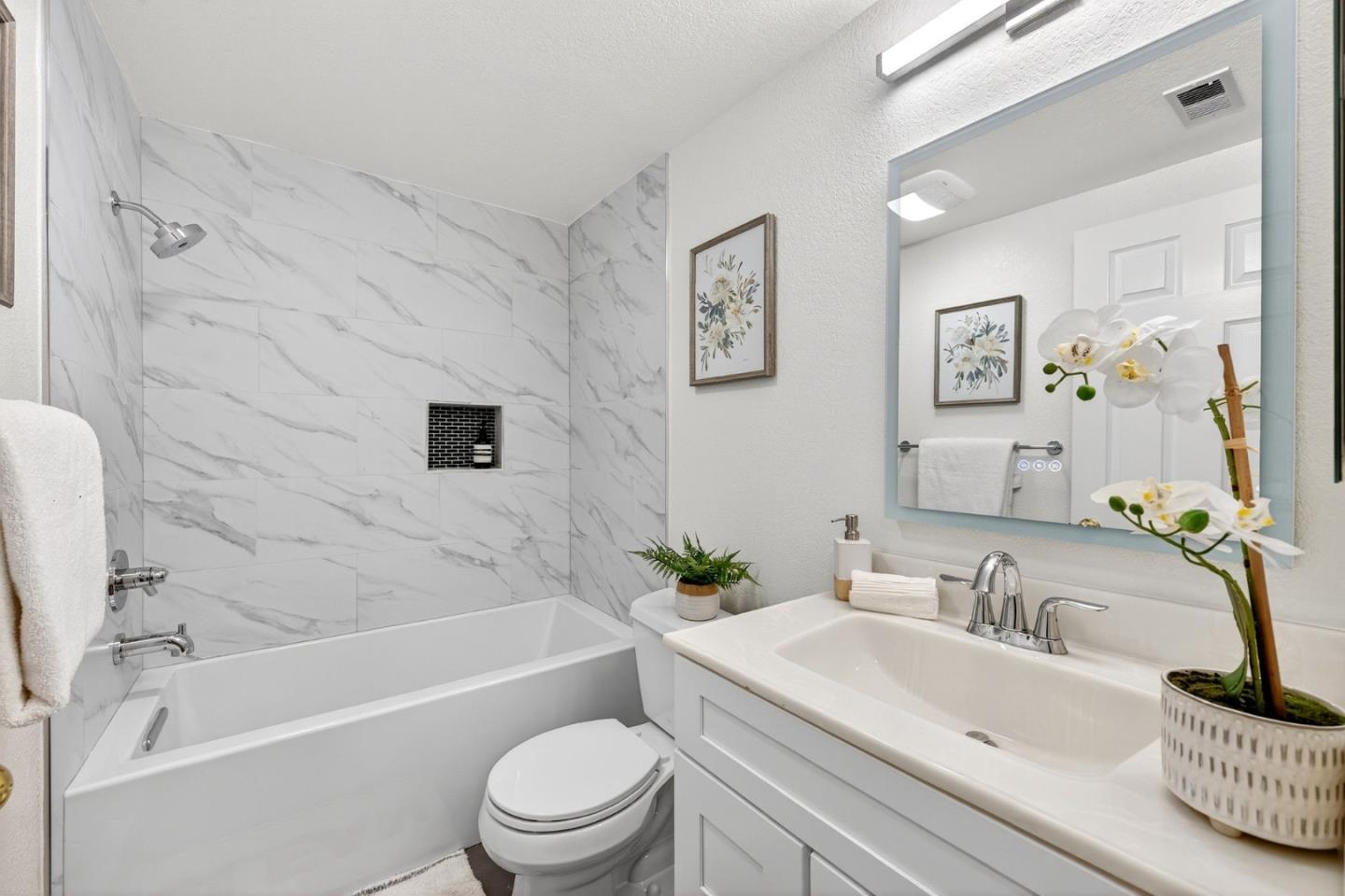 Detail Gallery Image 11 of 18 For 2559 Alveswood Cir, San Jose,  CA 95131 - 2 Beds | 2 Baths