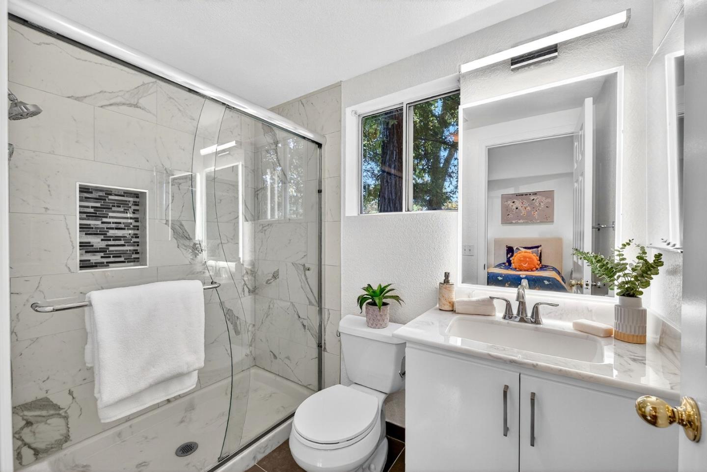 Detail Gallery Image 13 of 18 For 2559 Alveswood Cir, San Jose,  CA 95131 - 2 Beds | 2 Baths