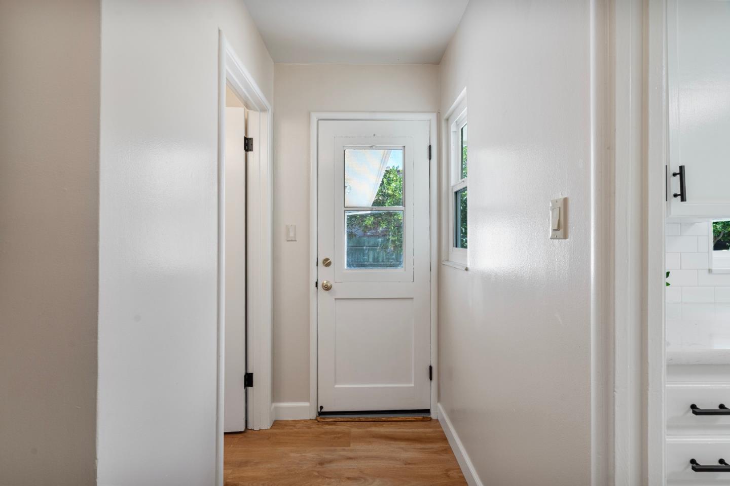 Detail Gallery Image 17 of 36 For 1001 Monterey St, Hollister,  CA 95023 - 3 Beds | 2 Baths