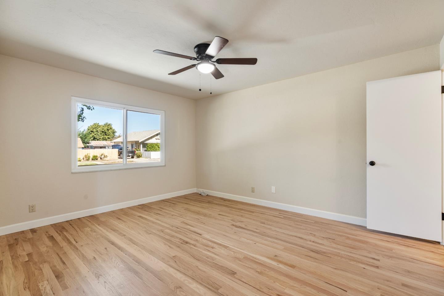 Detail Gallery Image 20 of 36 For 1001 Monterey St, Hollister,  CA 95023 - 3 Beds | 2 Baths