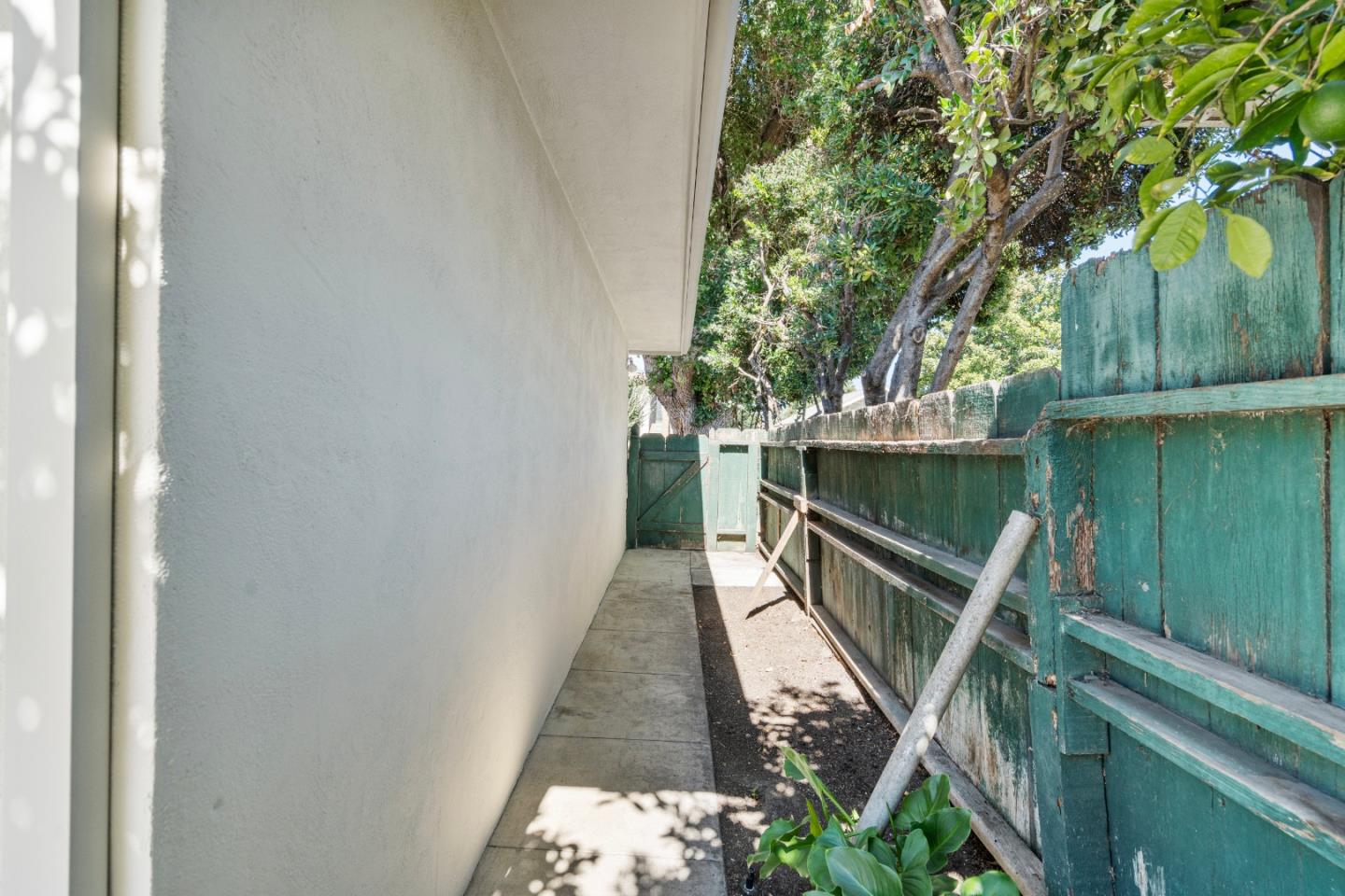 Detail Gallery Image 35 of 36 For 1001 Monterey St, Hollister,  CA 95023 - 3 Beds | 2 Baths