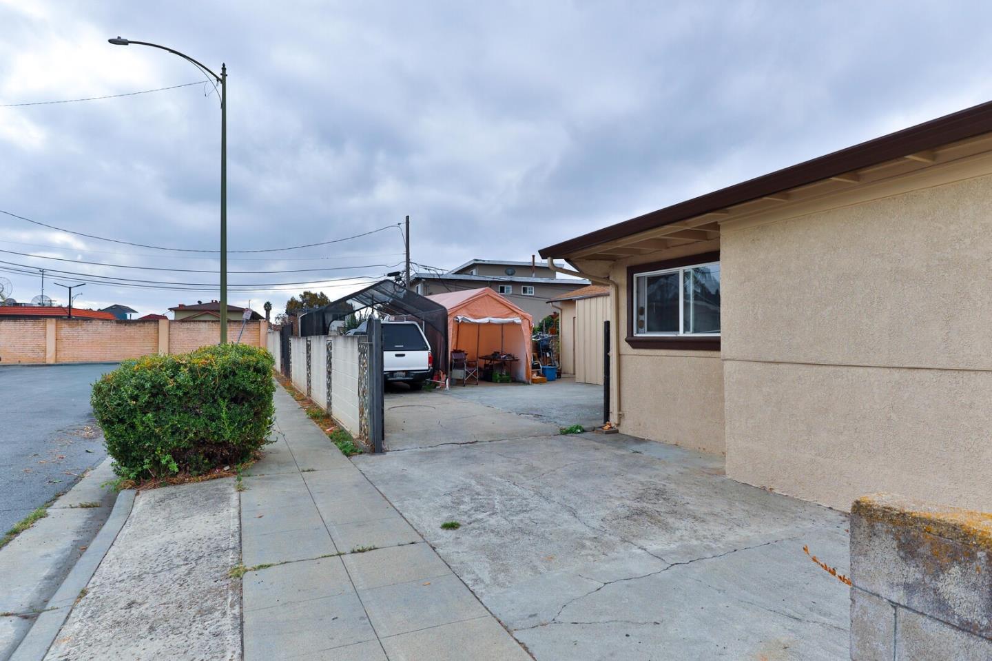 Detail Gallery Image 25 of 38 For 1622 Perry Ct, San Jose,  CA 95116 - 2 Beds | 1 Baths