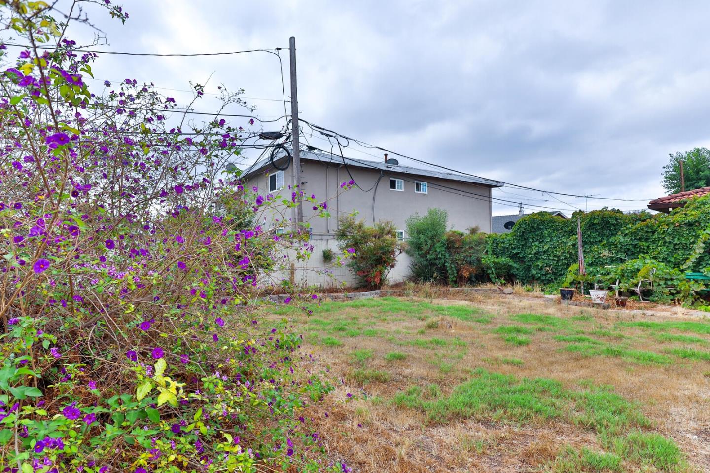 Detail Gallery Image 30 of 38 For 1622 Perry Ct, San Jose,  CA 95116 - 2 Beds | 1 Baths