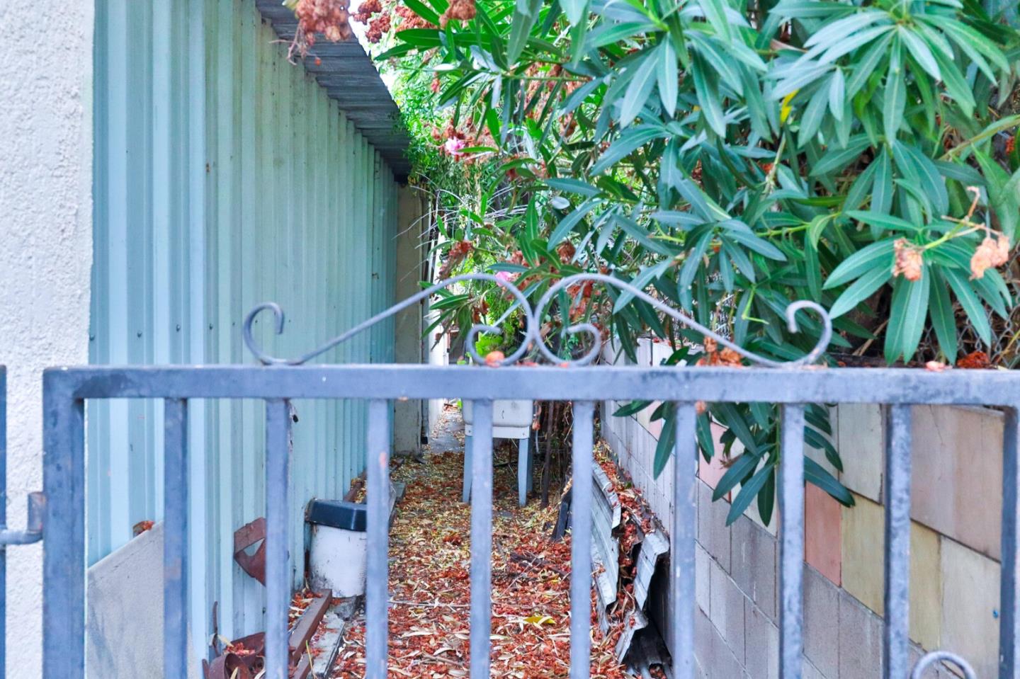 Detail Gallery Image 38 of 38 For 1622 Perry Ct, San Jose,  CA 95116 - 2 Beds | 1 Baths