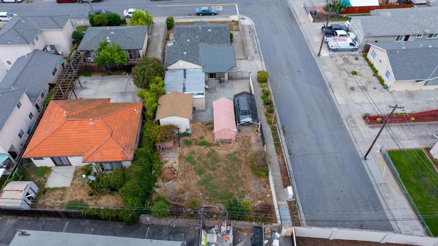 Detail Gallery Image 4 of 38 For 1622 Perry Ct, San Jose,  CA 95116 - 2 Beds | 1 Baths