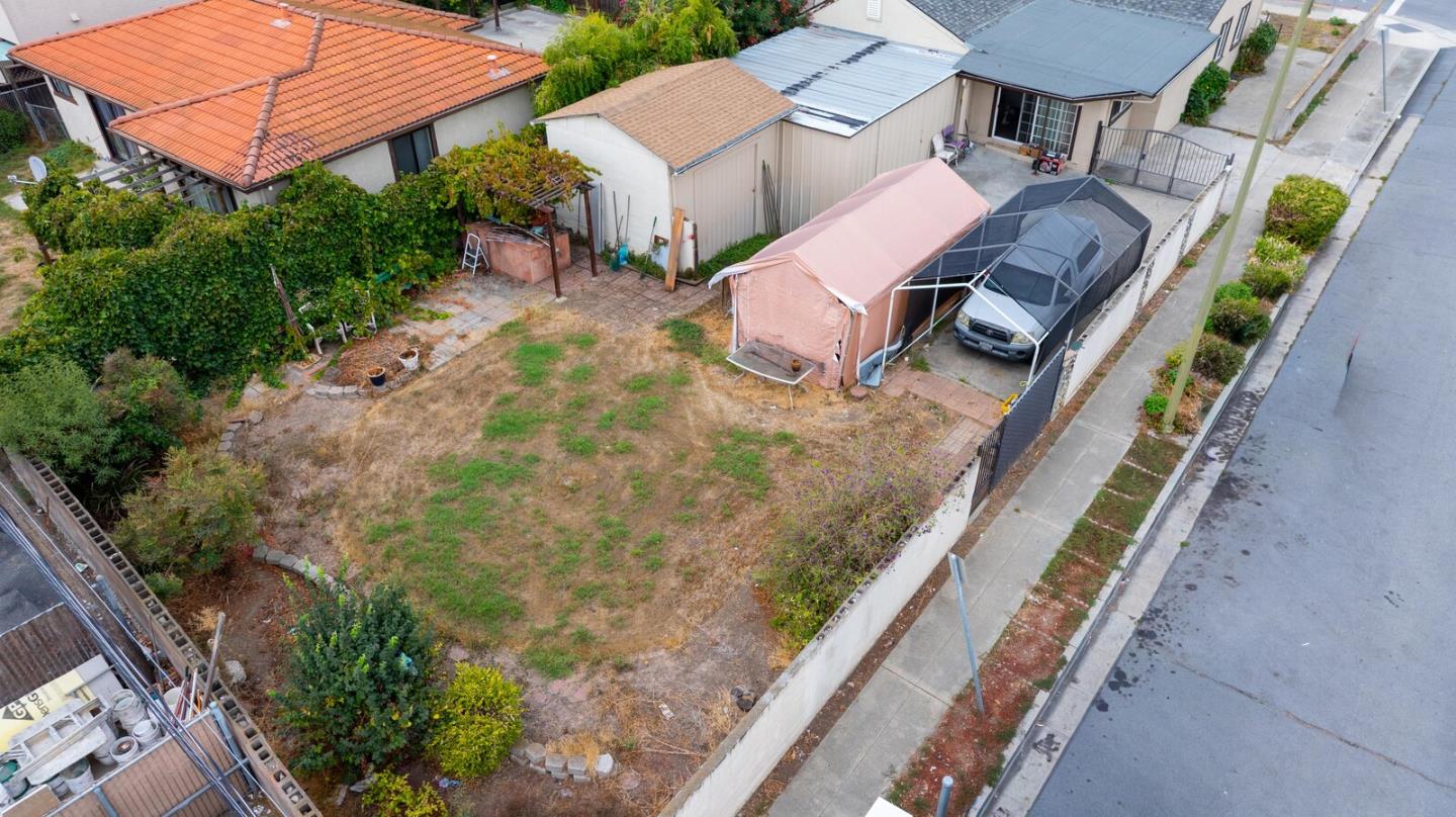 Detail Gallery Image 5 of 38 For 1622 Perry Ct, San Jose,  CA 95116 - 2 Beds | 1 Baths