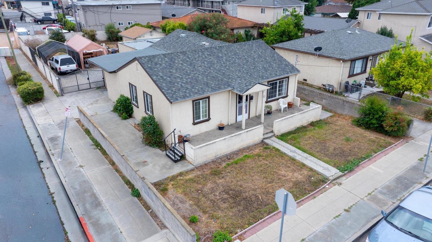 Detail Gallery Image 7 of 38 For 1622 Perry Ct, San Jose,  CA 95116 - 2 Beds | 1 Baths